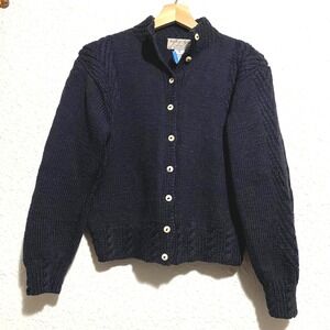 North of New‎ York S Hand Knitted 100% pure virgin Wool vintage Button Cardigan